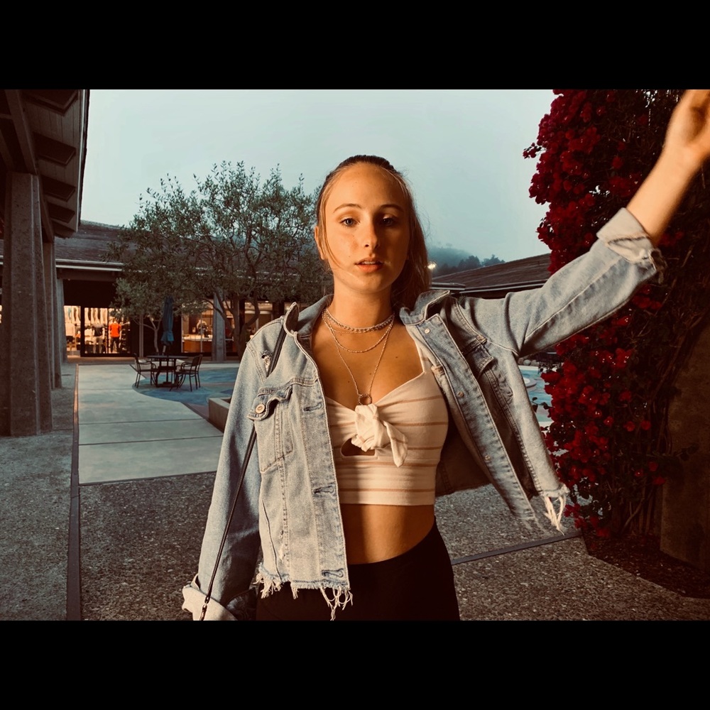 Cute cropped denim jacket